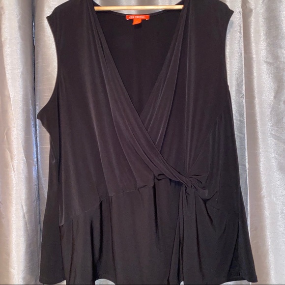 🚨 Bundle 3/$30 - Sleeveless Blouse